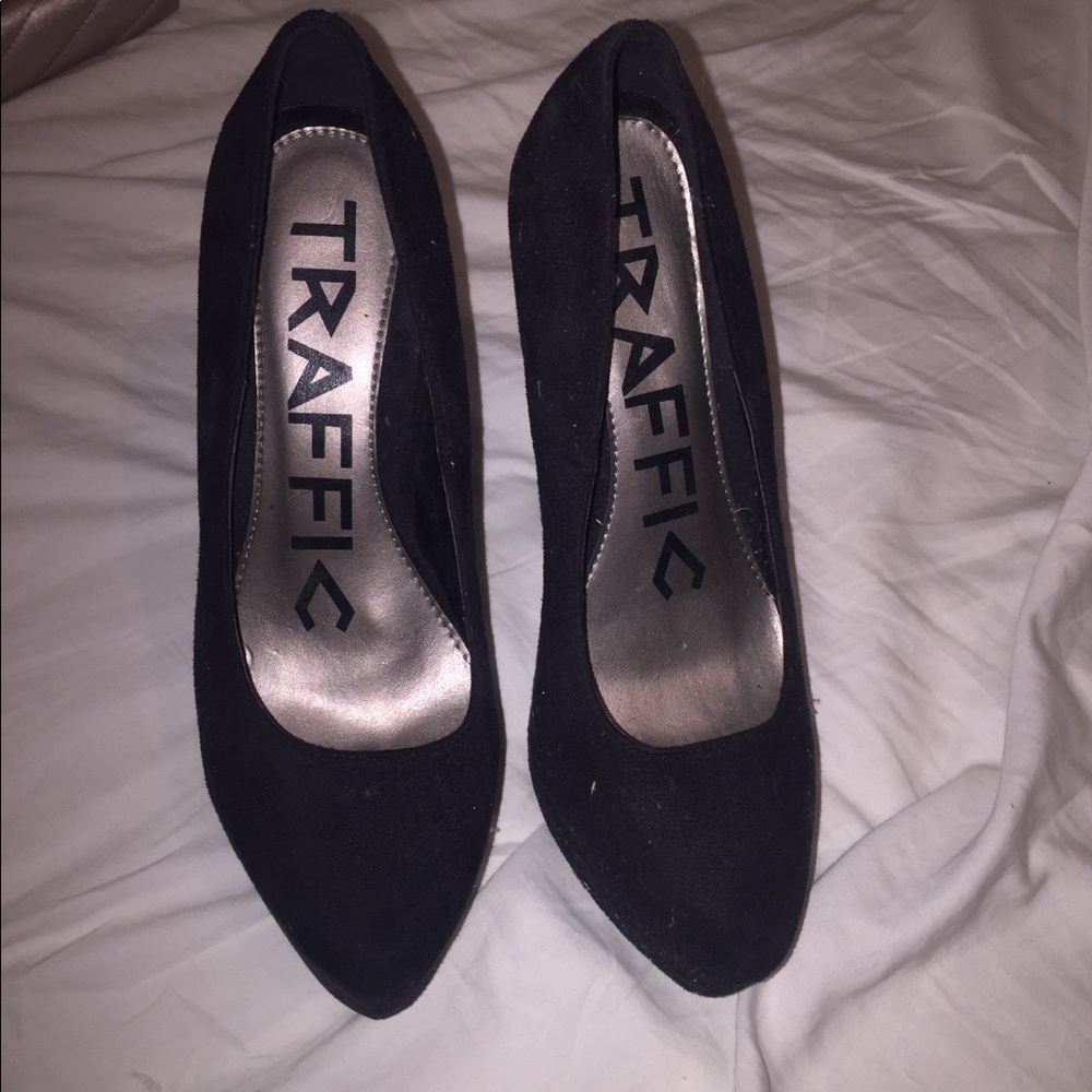 Heels - Picture 2 of 2